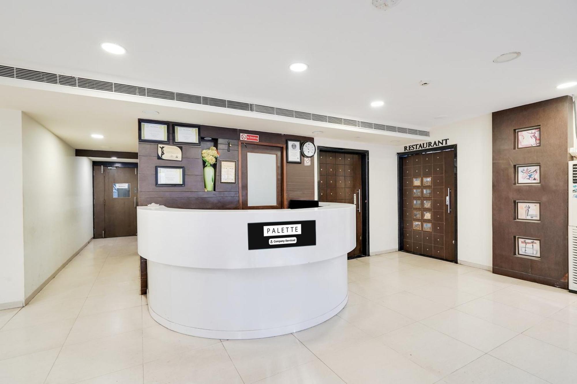 Готель Palette Country Club Сурат Екстер'єр фото