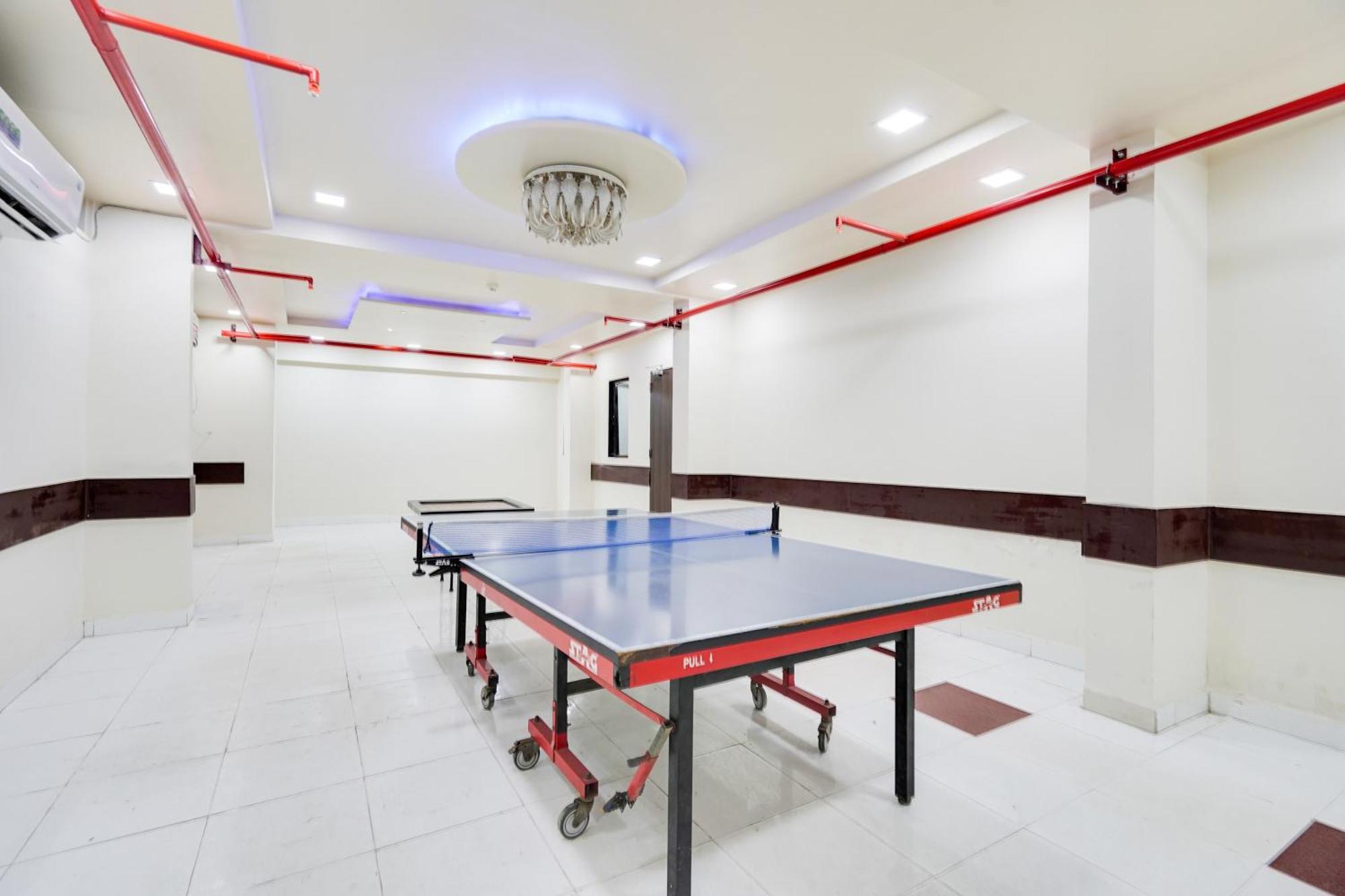 Готель Palette Country Club Сурат Екстер'єр фото